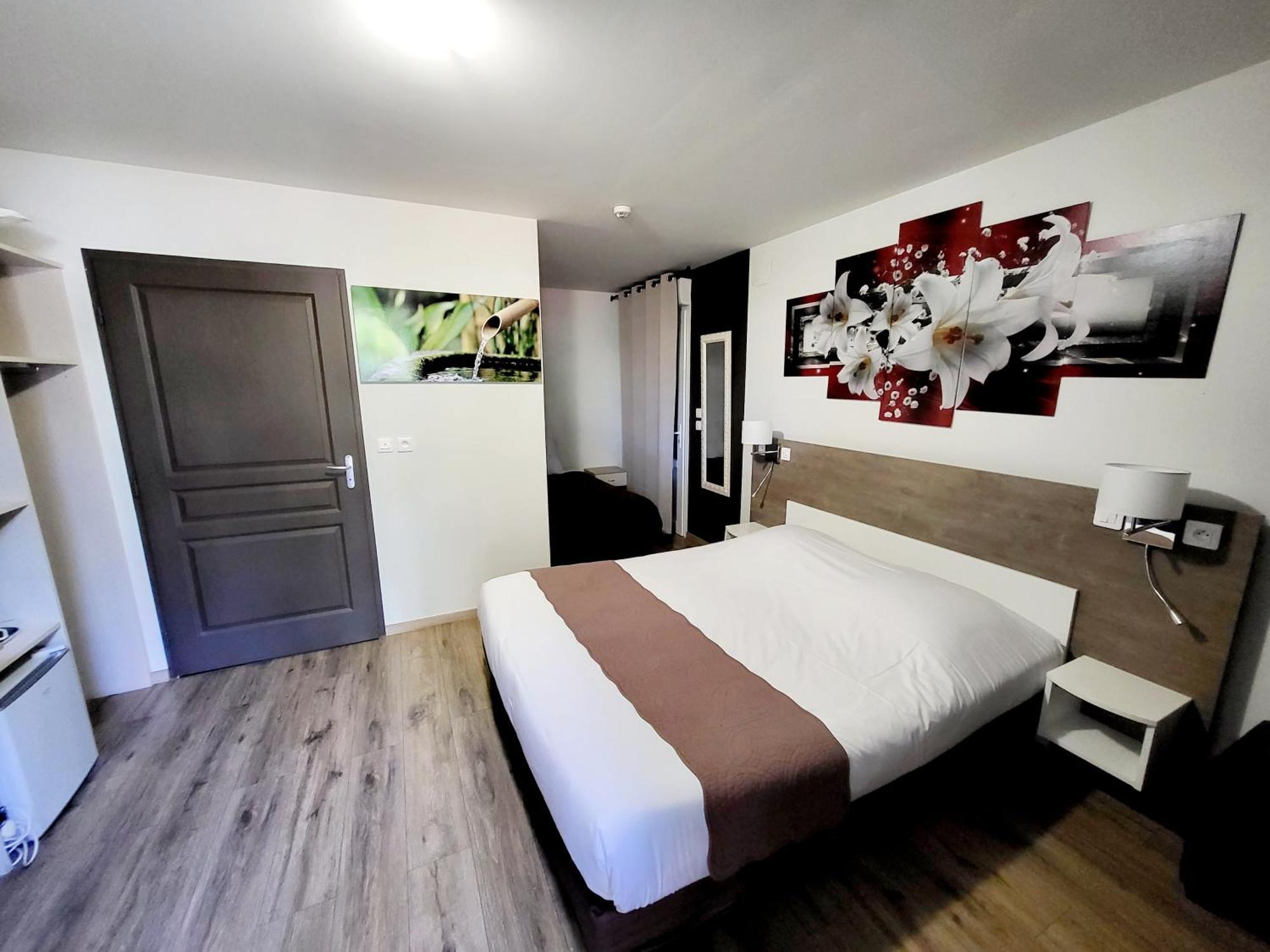 Auberge Des Lacs Bleus Clérac 外观 照片