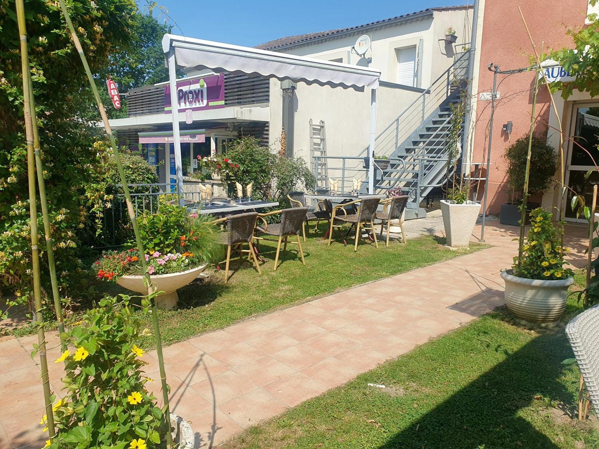 Auberge Des Lacs Bleus Clérac 外观 照片