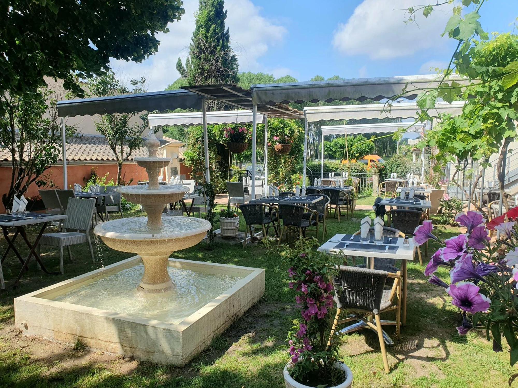 Auberge Des Lacs Bleus Clérac 外观 照片
